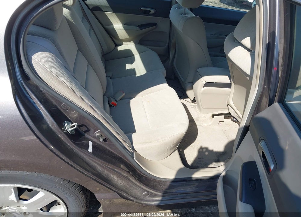 2011 HONDA CIVIC LX VIN: 19XFA1F52BE019918