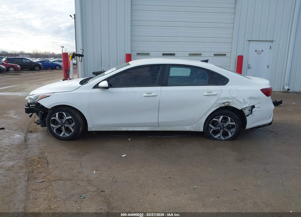 2019 KIA FORTE LXS VIN: 3KPF24AD4KE075985