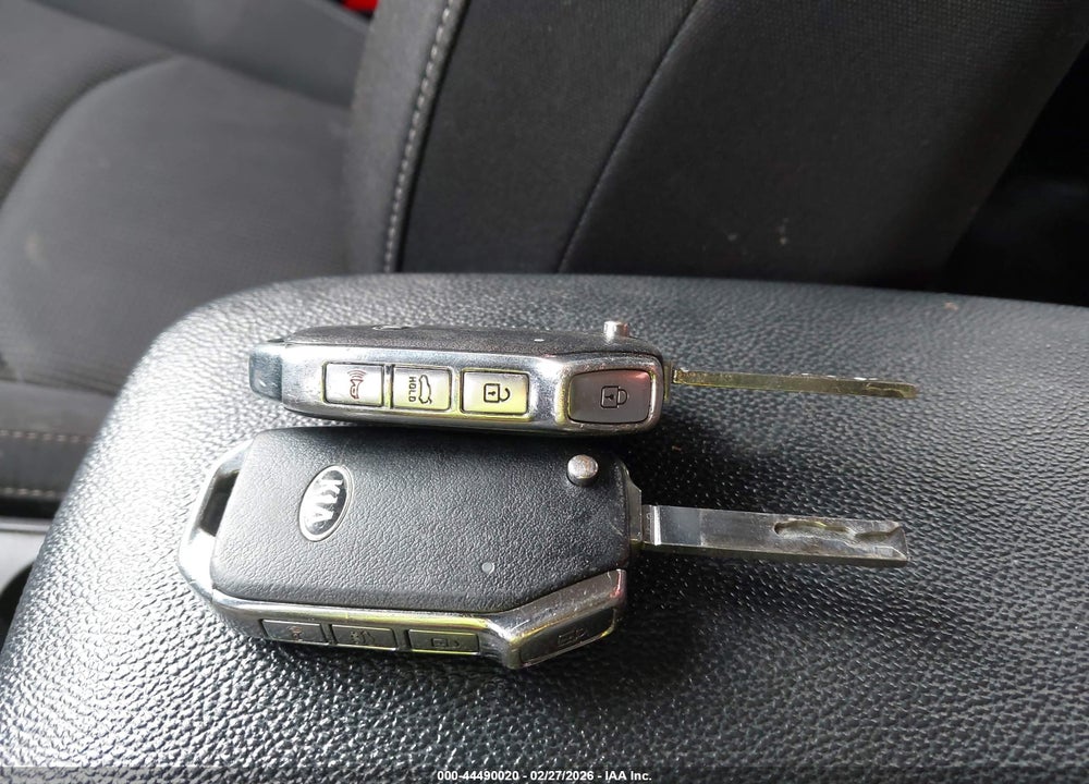 2019 KIA FORTE LXS VIN: 3KPF24AD4KE075985