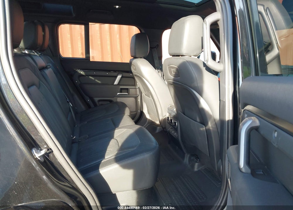 2021 LAND ROVER DEFENDER 110 X-DYNAMIC SE VIN: SALE27RU5M2040706