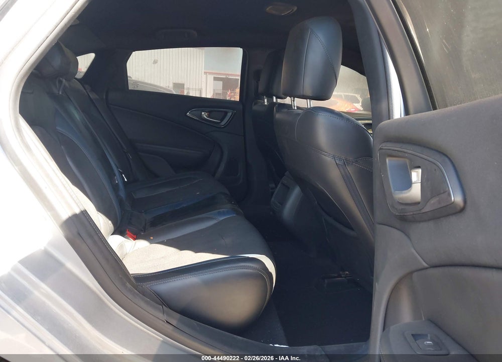 2016 CHRYSLER 200 S VIN: 1C3CCCDG6GN156154