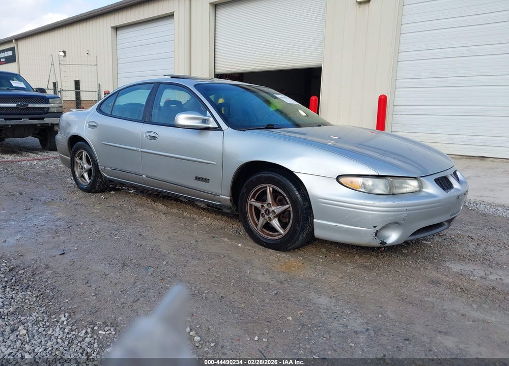 2001 PONTIAC GRAND PRIX GTP VIN: 1G2WR52101F194468