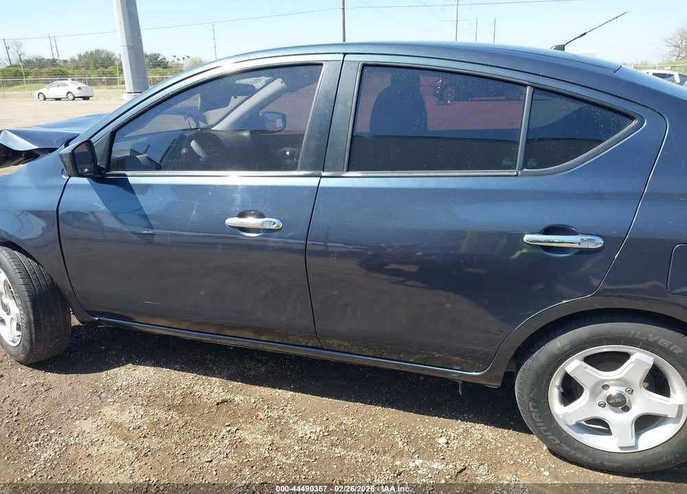 2015 NISSAN VERSA 1.6 SV VIN: 3N1CN7AP8FL920153