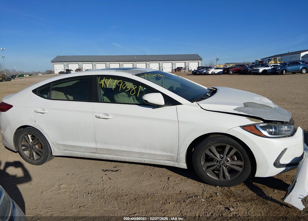 2018 HYUNDAI ELANTRA VIN: 5NPD84LF4JH316572