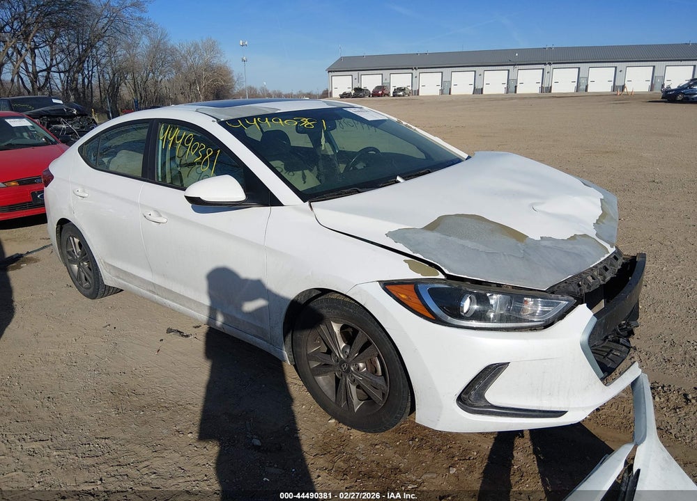 2018 HYUNDAI ELANTRA VIN: 5NPD84LF4JH316572