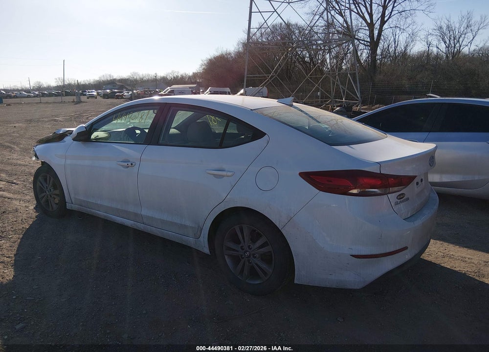 2018 HYUNDAI ELANTRA VIN: 5NPD84LF4JH316572