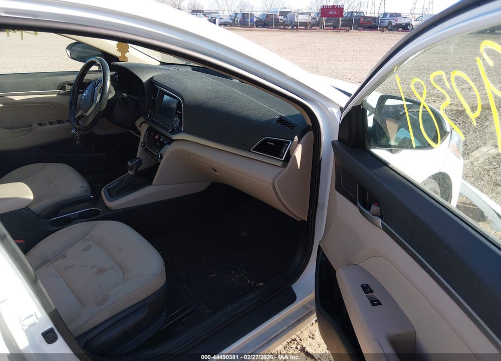 2018 HYUNDAI ELANTRA VIN: 5NPD84LF4JH316572
