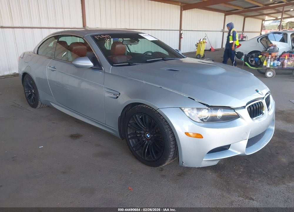 2008 BMW M3 VIN: WBSWL935X8P331239
