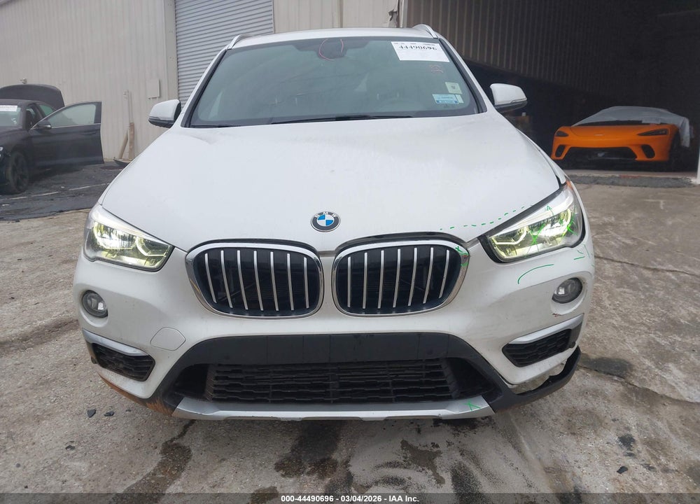 2017 BMW X1 XDRIVE28I VIN: WBXHT3C38H5F70575