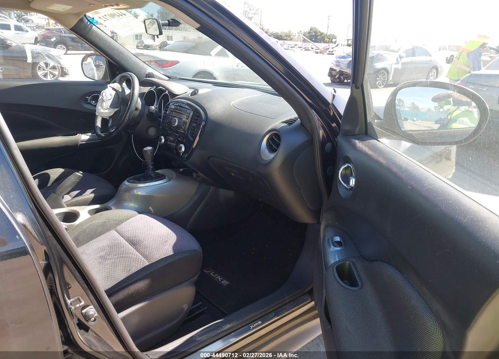 2011 NISSAN JUKE SV VIN: JN8AF5MR7BT000978