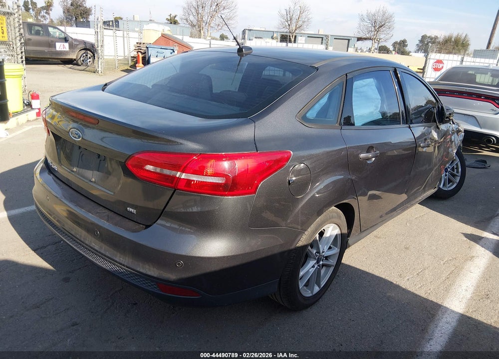 2015 FORD FOCUS SE VIN: 1FADP3F23FL369410