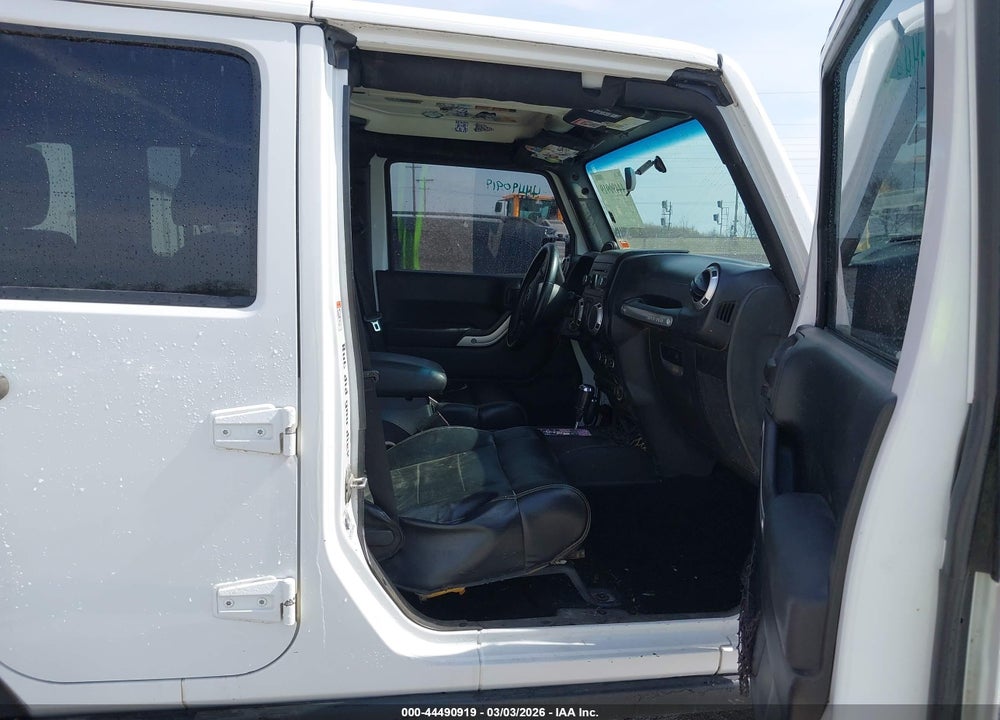 2012 JEEP WRANGLER UNLIMITED SAHARA VIN: 1C4HJWEG1CL245384