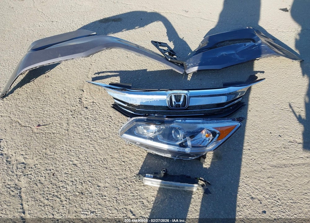 2016 HONDA ACCORD EX-L V-6 VIN: 1HGCR3F80GA025813