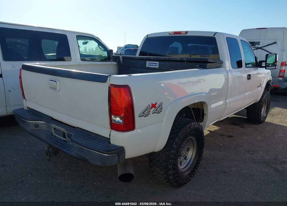 2004 CHEVROLET SILVERADO 2500HD LS VIN: 1GCHK29144E193878