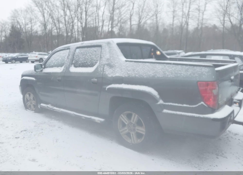 2011 HONDA RIDGELINE RTL VIN: 5FPYK1F58BB011197