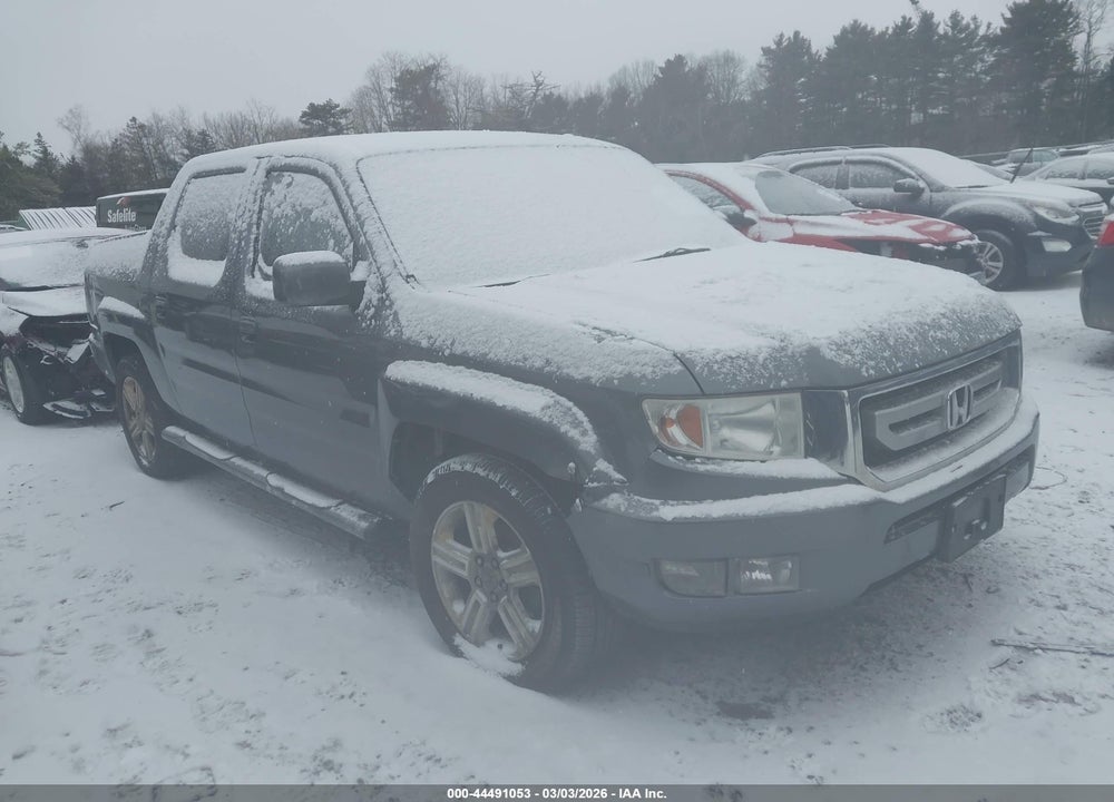 2011 HONDA RIDGELINE RTL VIN: 5FPYK1F58BB011197