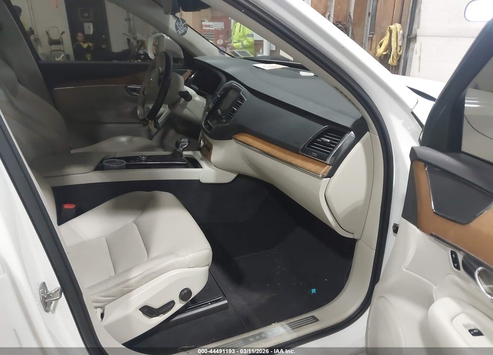 2021 VOLVO XC90 T6 MOMENTUM 7 PASSENGER VIN: YV4A22PK0M1751310