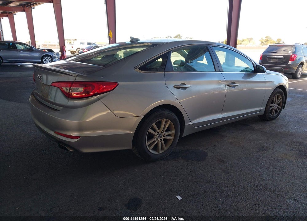 2016 HYUNDAI SONATA SE VIN: 5NPE24AF1GH269373