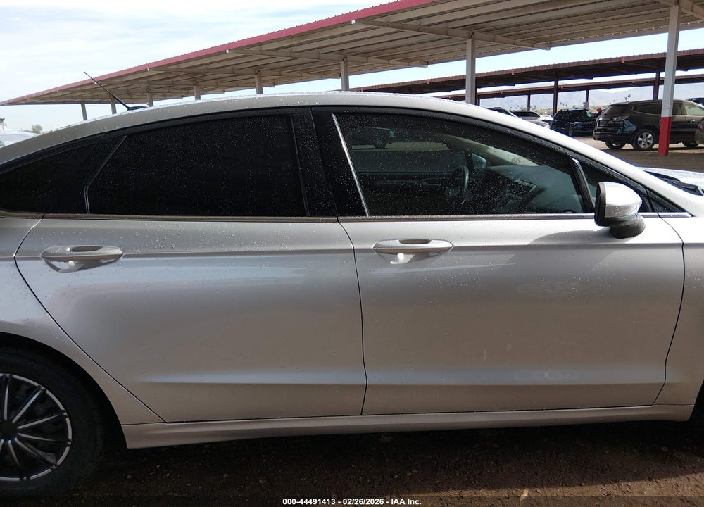 2019 FORD FUSION S VIN: 3FA6P0G71KR177576