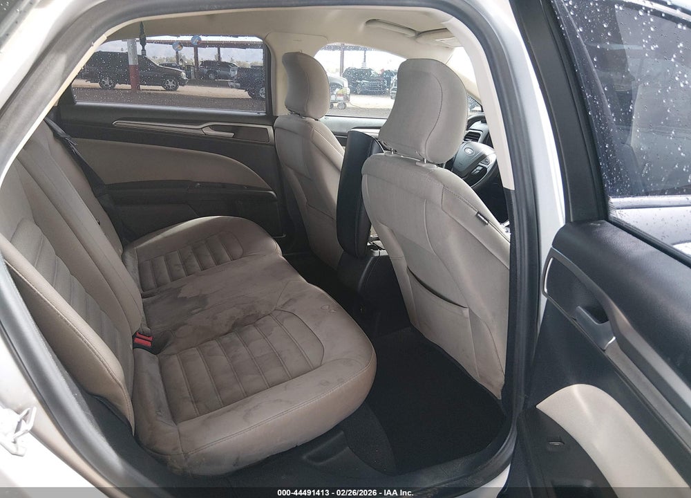 2019 FORD FUSION S VIN: 3FA6P0G71KR177576