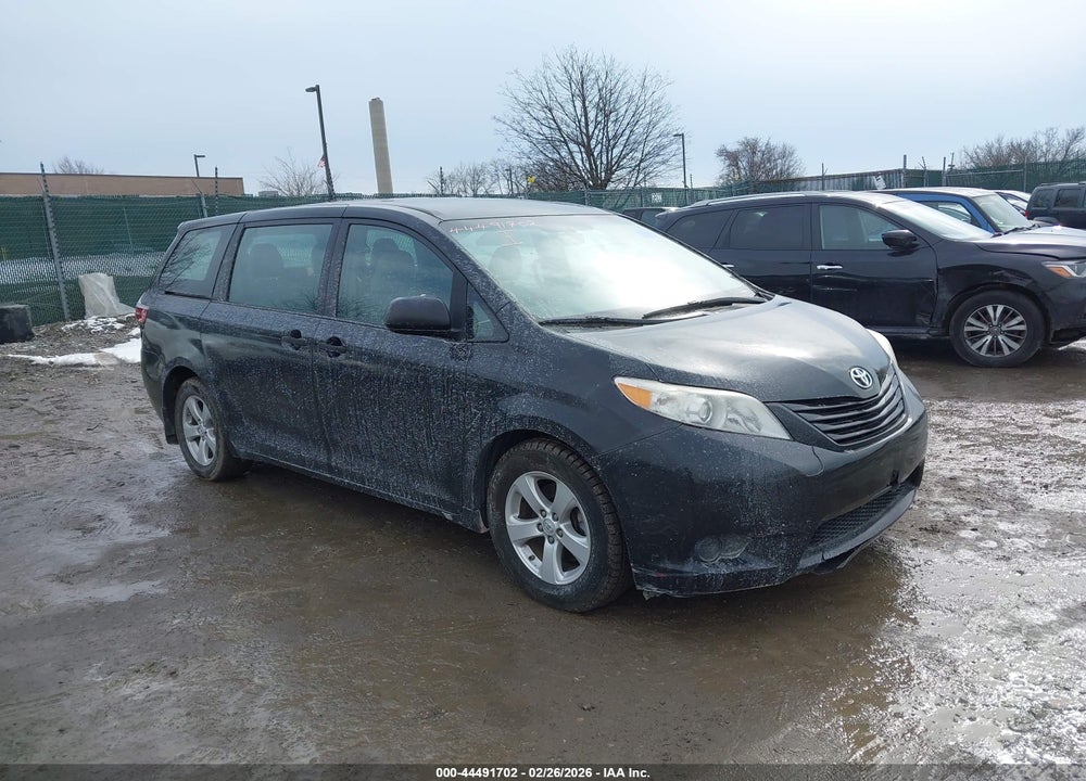 2015 TOYOTA SIENNA L 7 PASSENGER VIN: 5TDZK3DC1FS539076