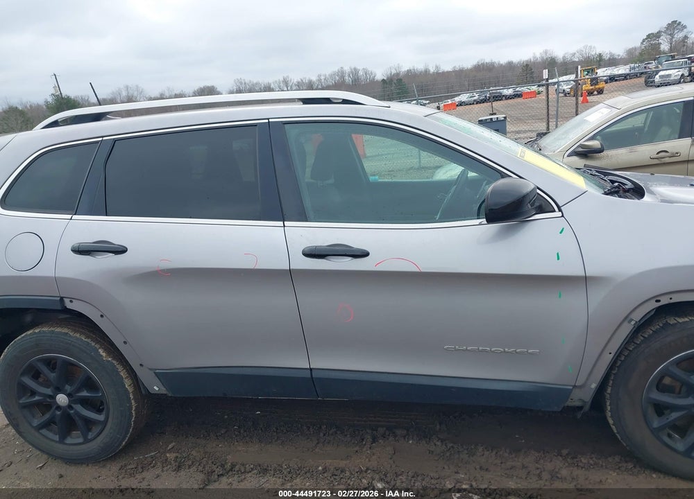 2018 JEEP CHEROKEE LATITUDE FWD VIN: 1C4PJLCB1JD519742