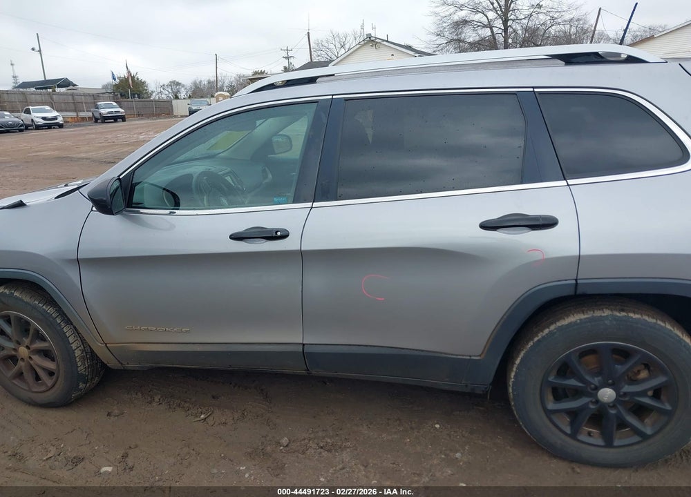 2018 JEEP CHEROKEE LATITUDE FWD VIN: 1C4PJLCB1JD519742