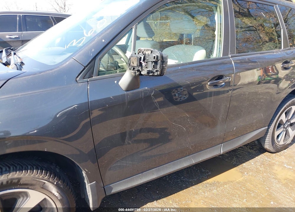 2017 SUBARU FORESTER 2.5I PREMIUM VIN: JF2SJAGC9HH485393