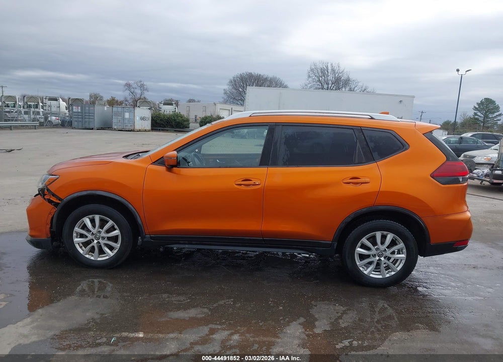 2018 NISSAN ROGUE SV VIN: JN8AT2MV5JW305168