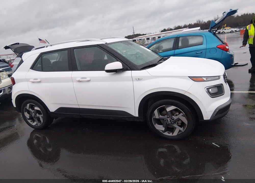 2024 HYUNDAI VENUE SEL VIN: KMHRC8A34RU324222