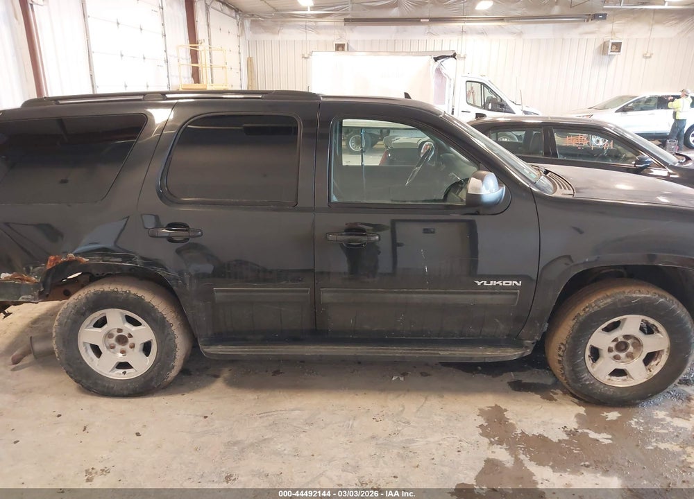 2013 GMC YUKON VIN: 1GKS2AE09DR228053