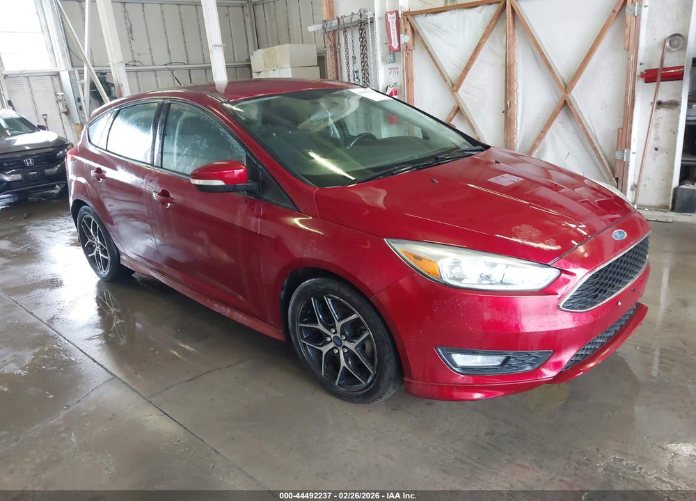2015 FORD FOCUS SE VIN: 1FADP3K22FL227233