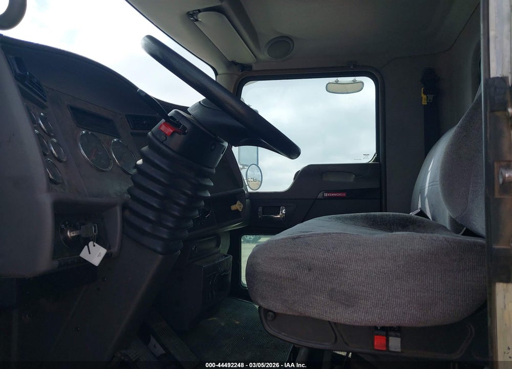 2014 KENWORTH CONSTRUCTION T270 VIN: 2NKHHJ6X3EM410726