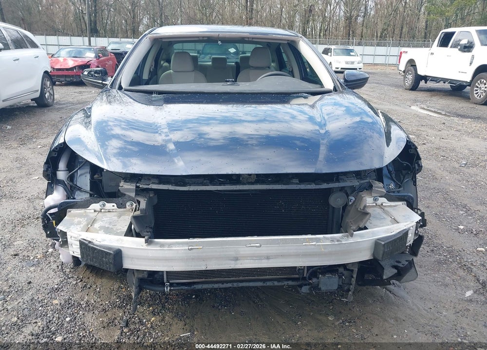 2019 HONDA INSIGHT LX VIN: 19XZE4F19KE010746