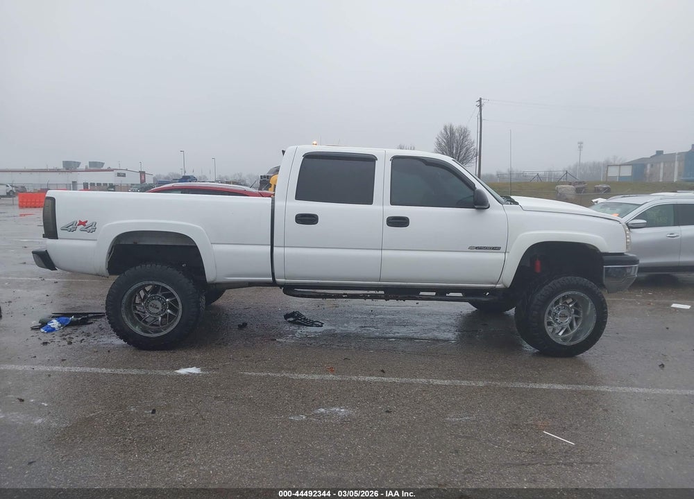 2005 CHEVROLET SILVERADO 2500HD LS VIN: 1GCHK23U45F945772
