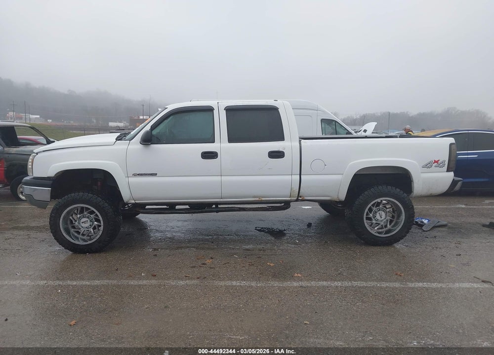 2005 CHEVROLET SILVERADO 2500HD LS VIN: 1GCHK23U45F945772