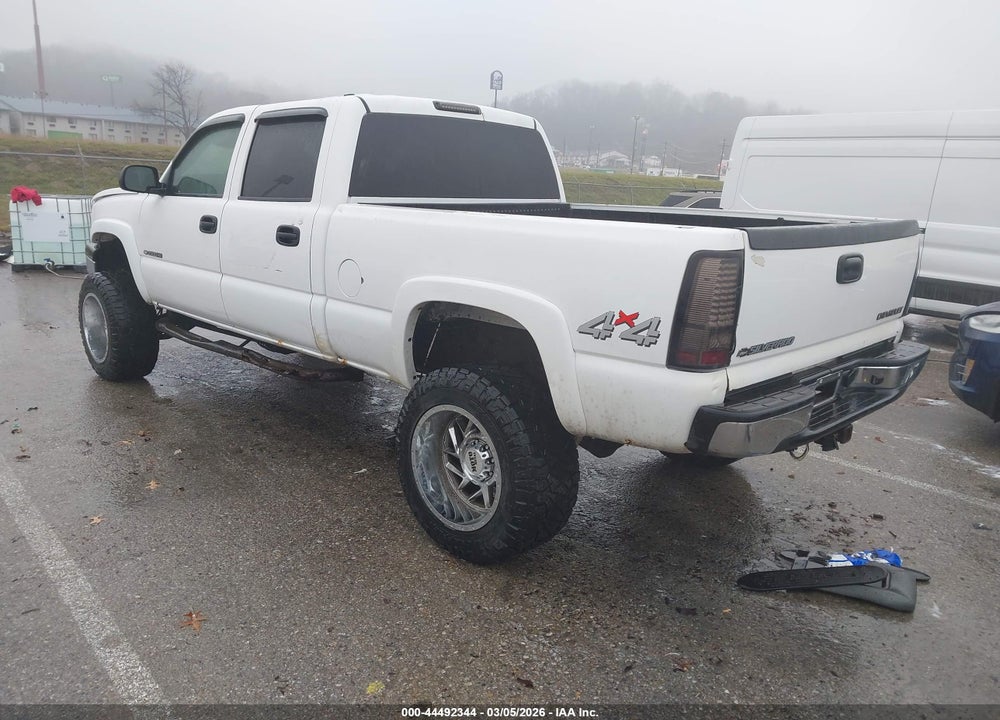 2005 CHEVROLET SILVERADO 2500HD LS VIN: 1GCHK23U45F945772