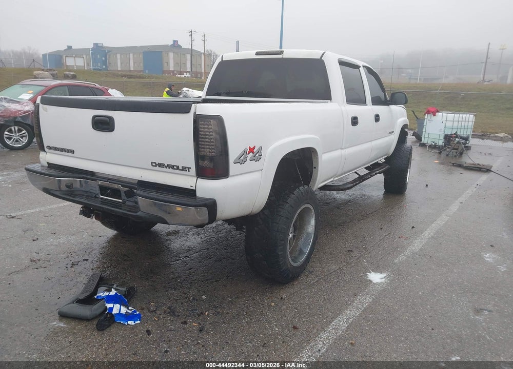 2005 CHEVROLET SILVERADO 2500HD LS VIN: 1GCHK23U45F945772