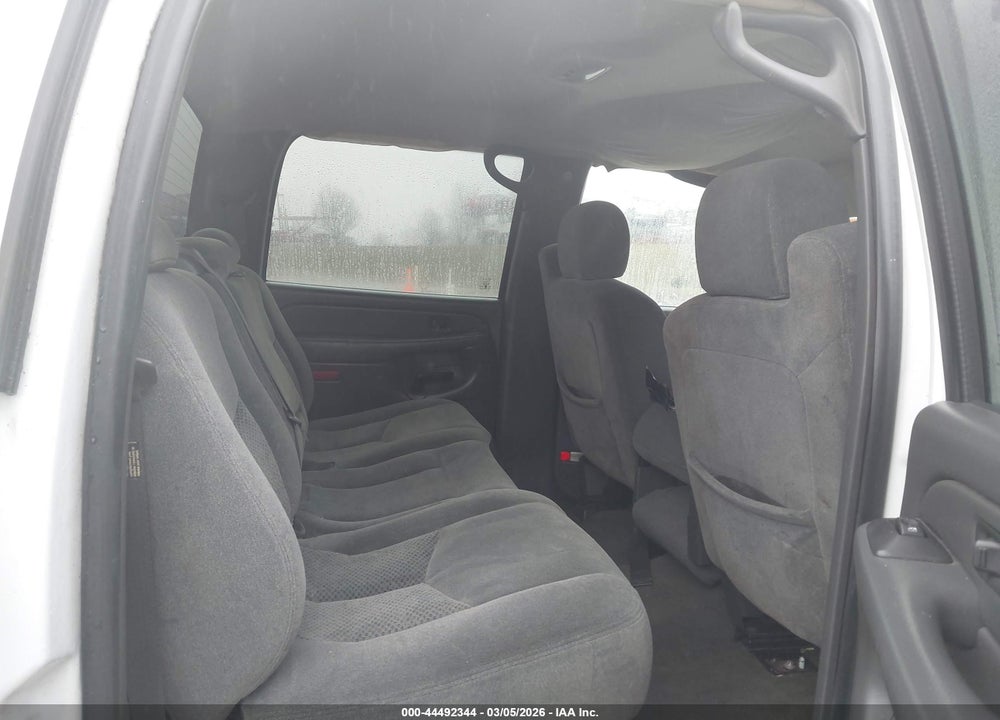 2005 CHEVROLET SILVERADO 2500HD LS VIN: 1GCHK23U45F945772
