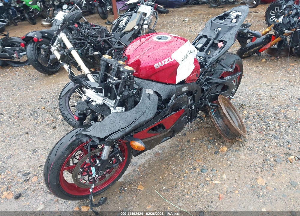 2025 SUZUKI GSX-R1000 VIN: JS1DM11B4S7100537
