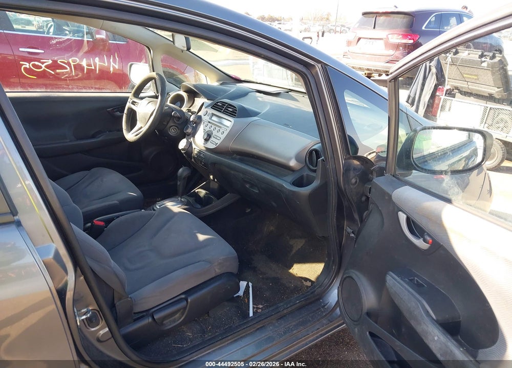 2012 HONDA FIT VIN: JHMGE8H3XCC041475