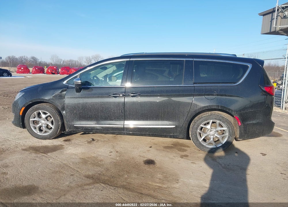 2018 CHRYSLER PACIFICA LIMITED VIN: 2C4RC1GG5JR233127