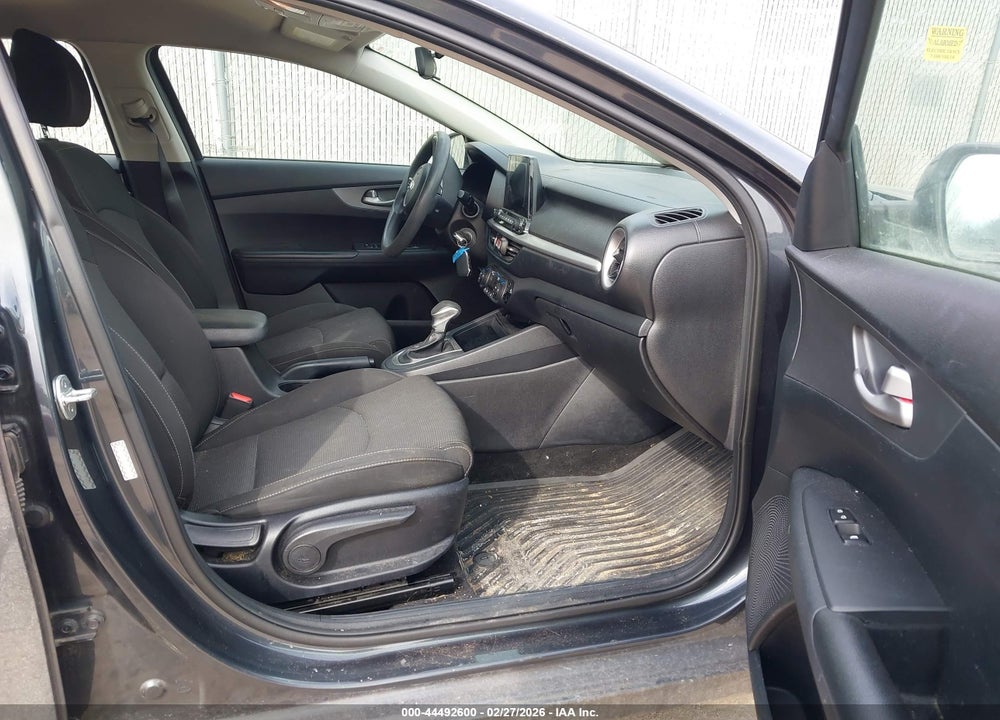 2019 KIA FORTE LXS VIN: 3KPF24AD3KE108698