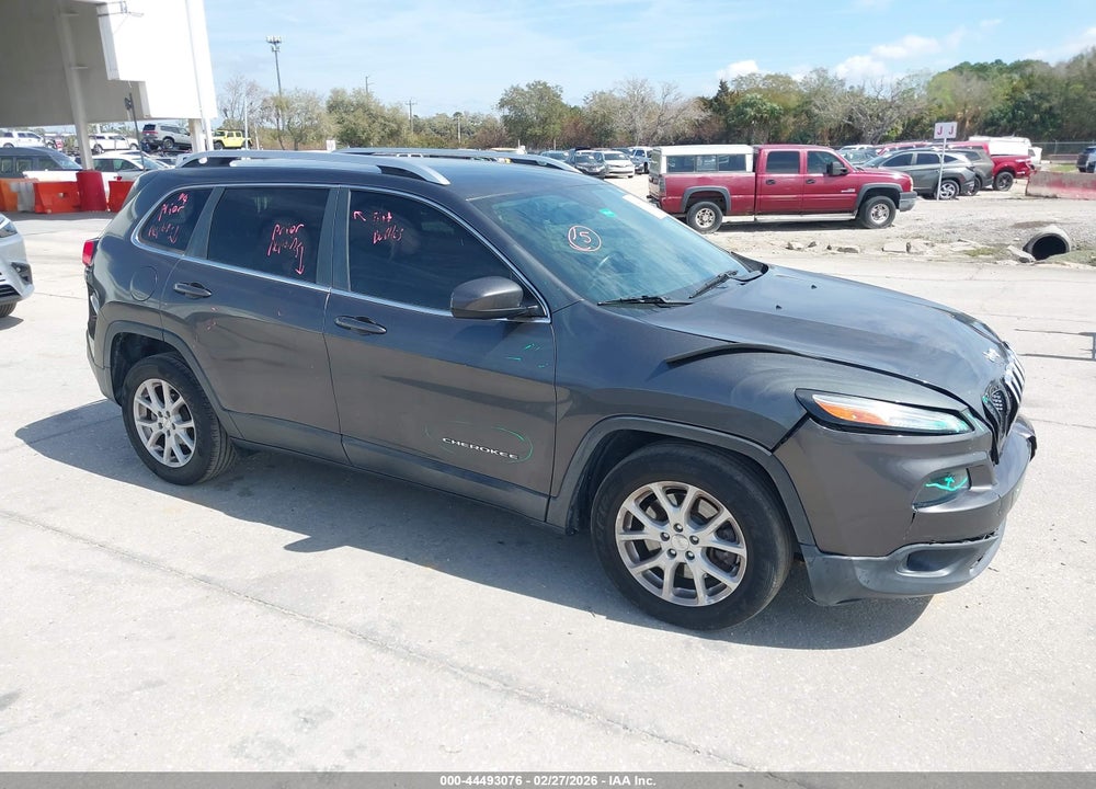 2017 JEEP CHEROKEE LATITUDE FWD VIN: 1C4PJLCB8HW573425