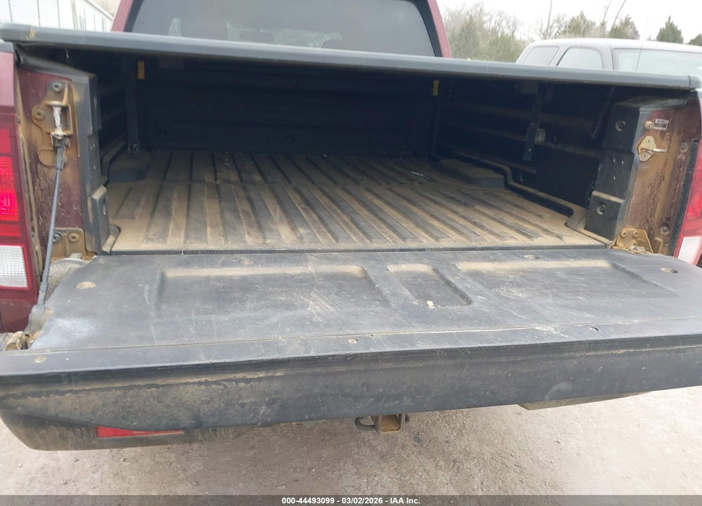 2017 HONDA RIDGELINE RTL-T VIN: 5FPYK3F61HB001947