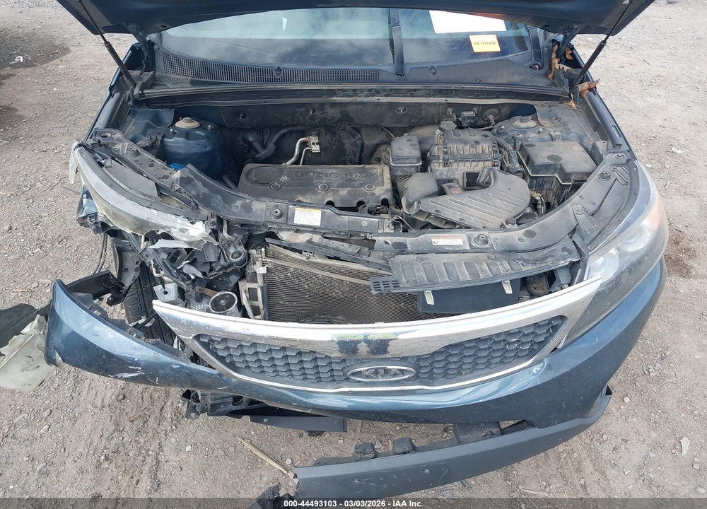 2011 KIA SORENTO LX VIN: 5XYKT3A11BG133484