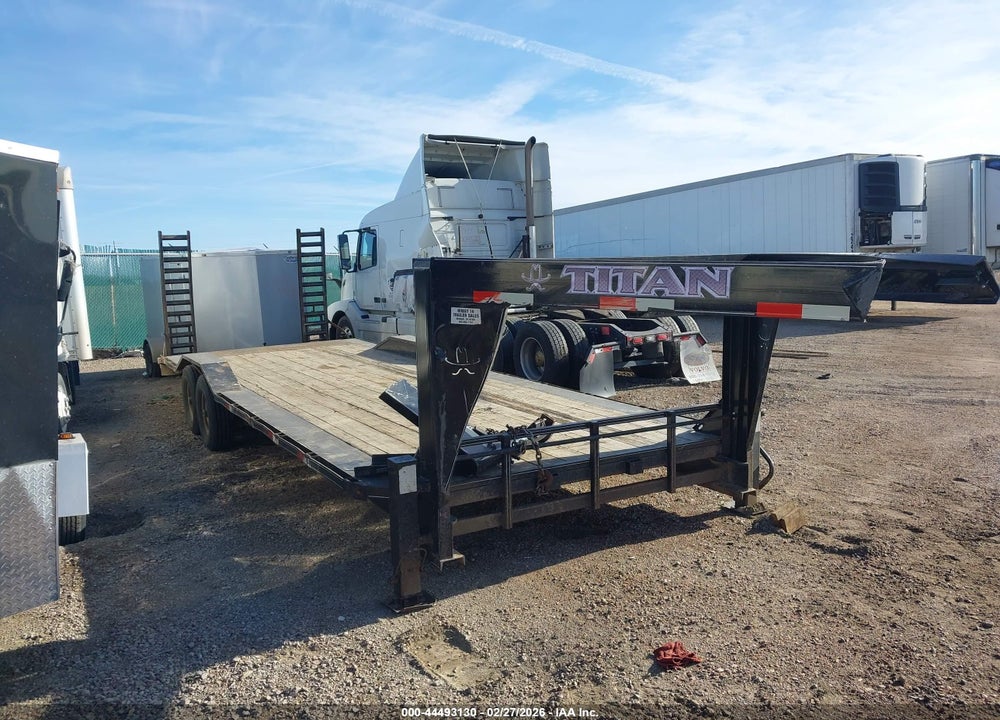 2014 TITAN TRAILER MFG 26' FLATBED GOOSENECK VIN: 4TGF26203E1069840