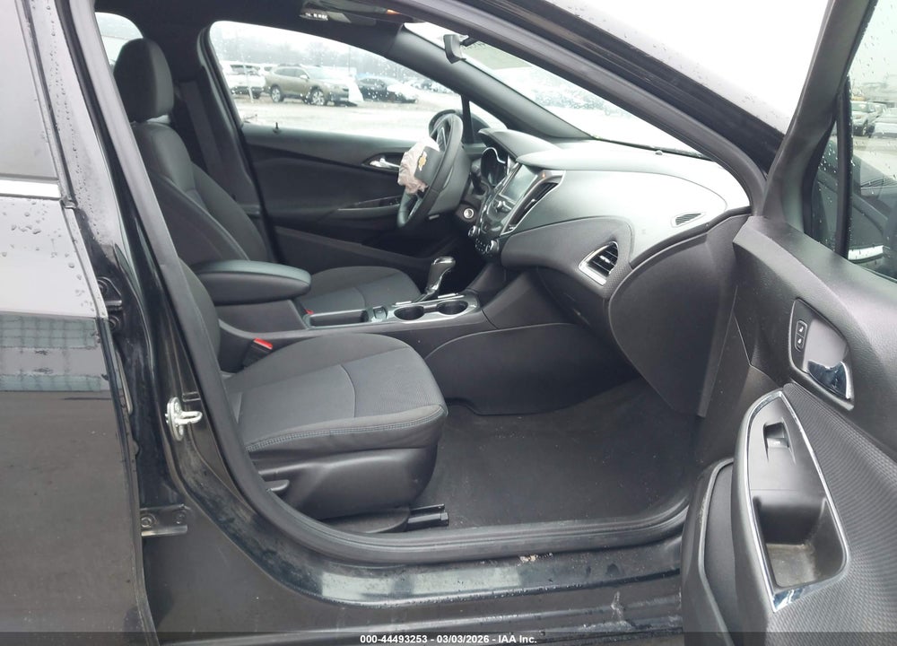 2018 CHEVROLET CRUZE LT AUTO VIN: 1G1BE5SM8J7150933