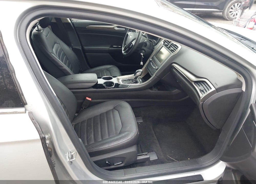 2013 FORD FUSION SE VIN: 3FA6P0HR1DR252831