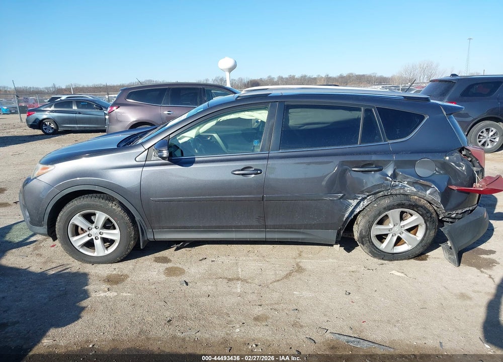 2014 TOYOTA RAV4 XLE VIN: JTMRFREV8EJ012753